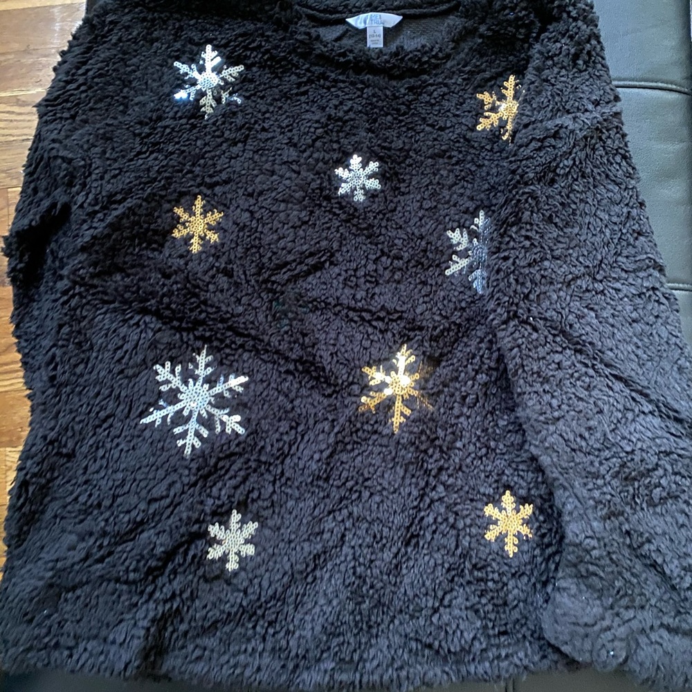 Sweater w/ Snow Flakes